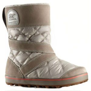 SOREL Glacy Slip On Snow Winter Boots 9.5 M Pre-Owned Excellent!!